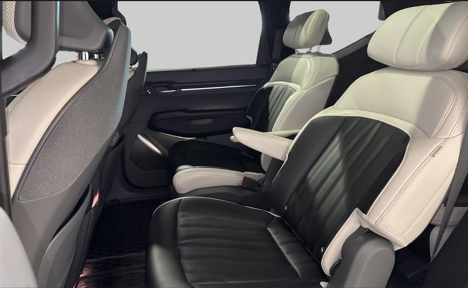 Kia EV9 AWD, 385ps, 2024