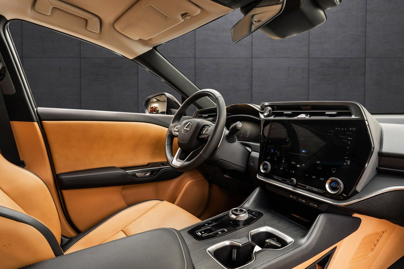 Lexus RZ 300e, 204ps, 2024