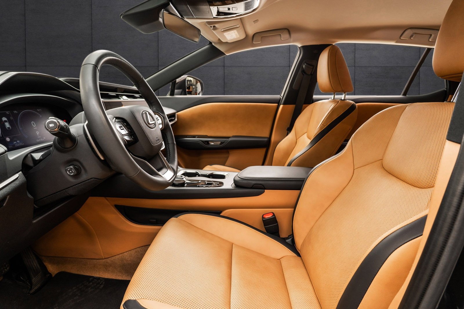 Lexus RZ 300e, 204ps, 2024