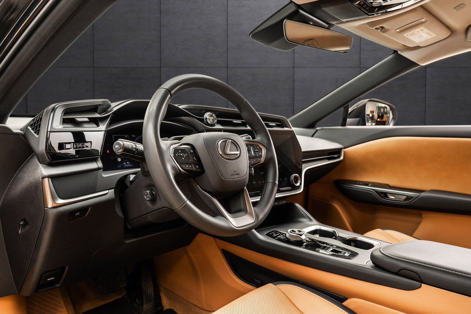 Lexus RZ 300e, 204ps, 2024