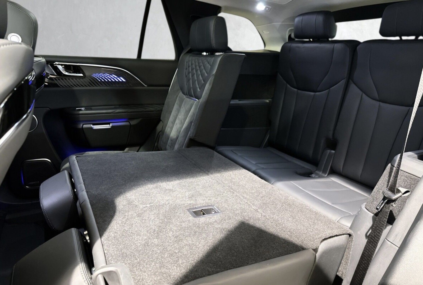 Hongqi E-HS9 Premium 99 kWh AWD, 551hk, 2022