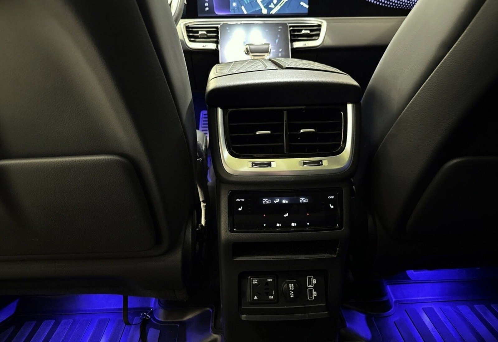 Hongqi E-HS9 Premium 99 kWh AWD, 551hk, 2022
