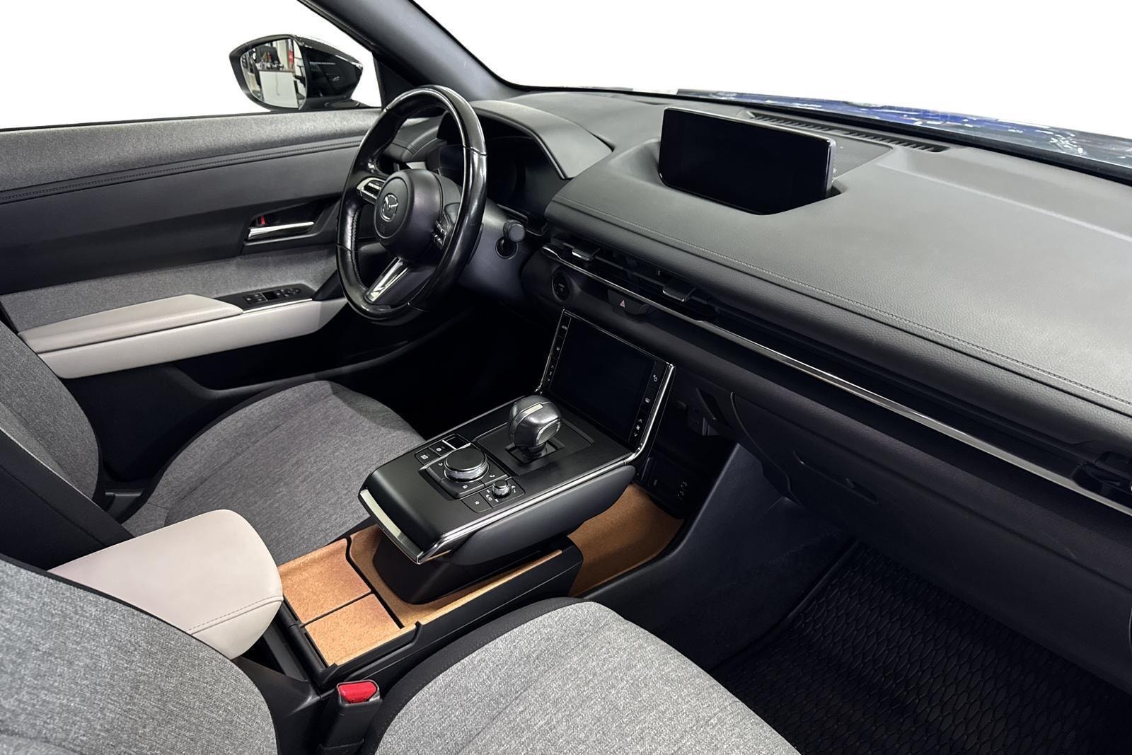 Mazda MX-30 e-Skyactiv EV, 143ps, 2022