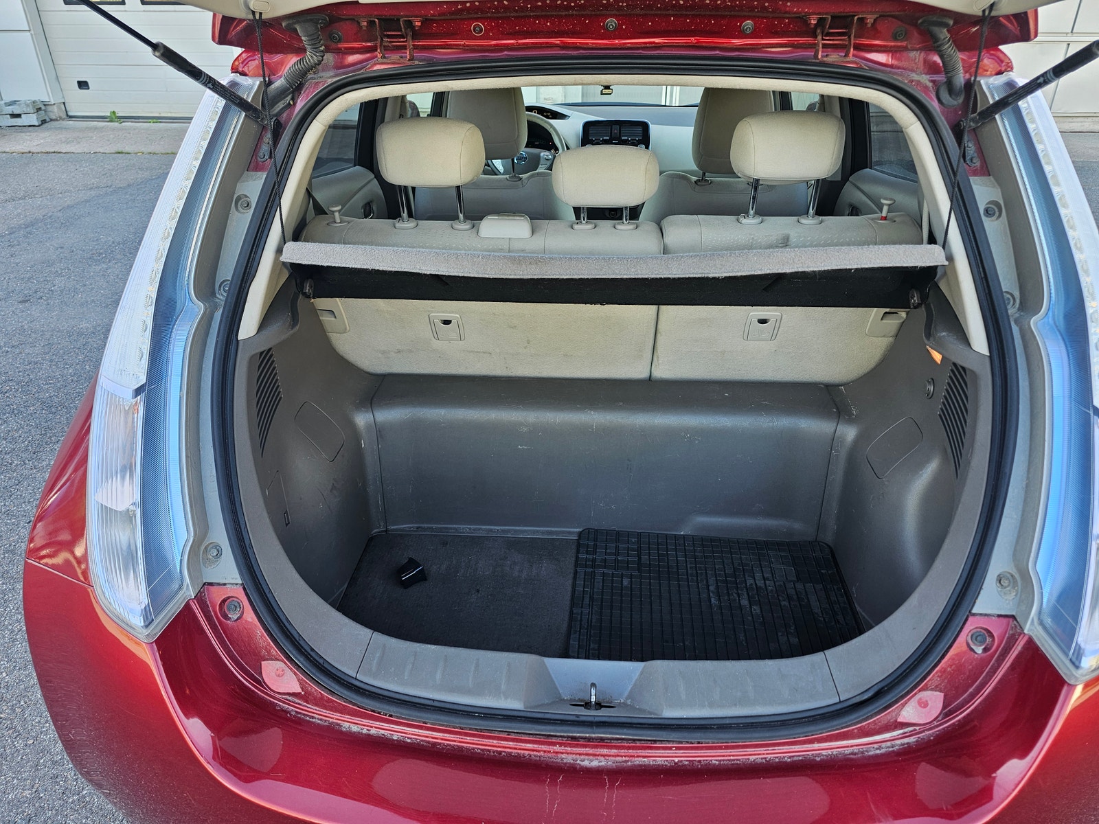 Nissan Leaf 24 kWh, 109hk, 2012