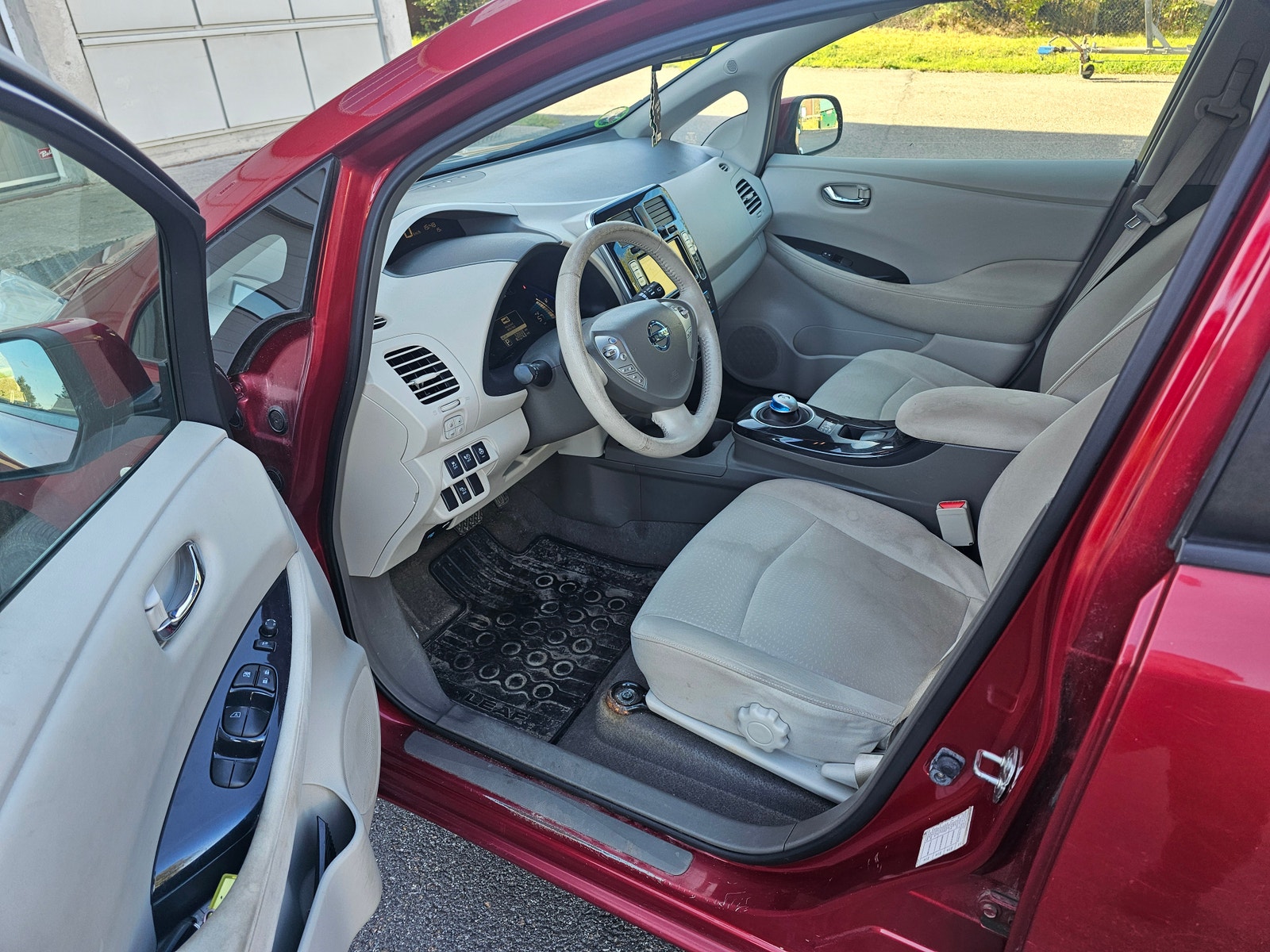Nissan Leaf 24 kWh, 109hk, 2012