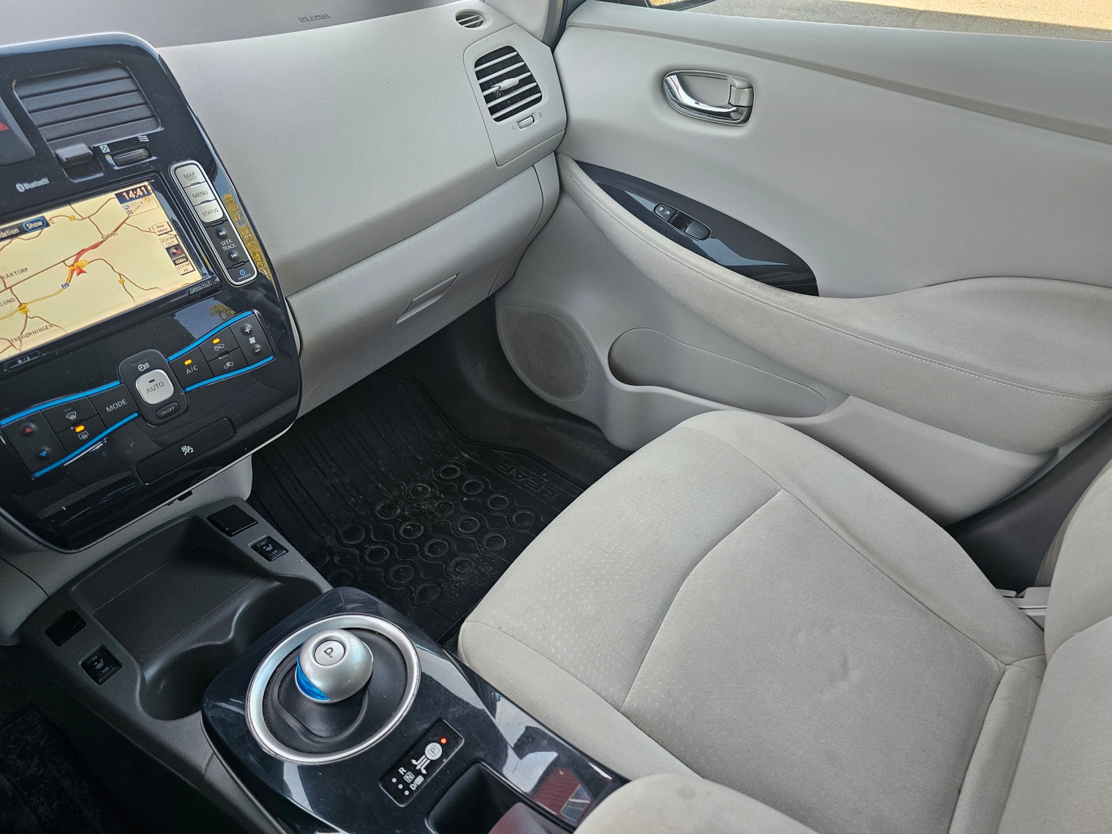 Nissan Leaf 24 kWh, 109hk, 2012