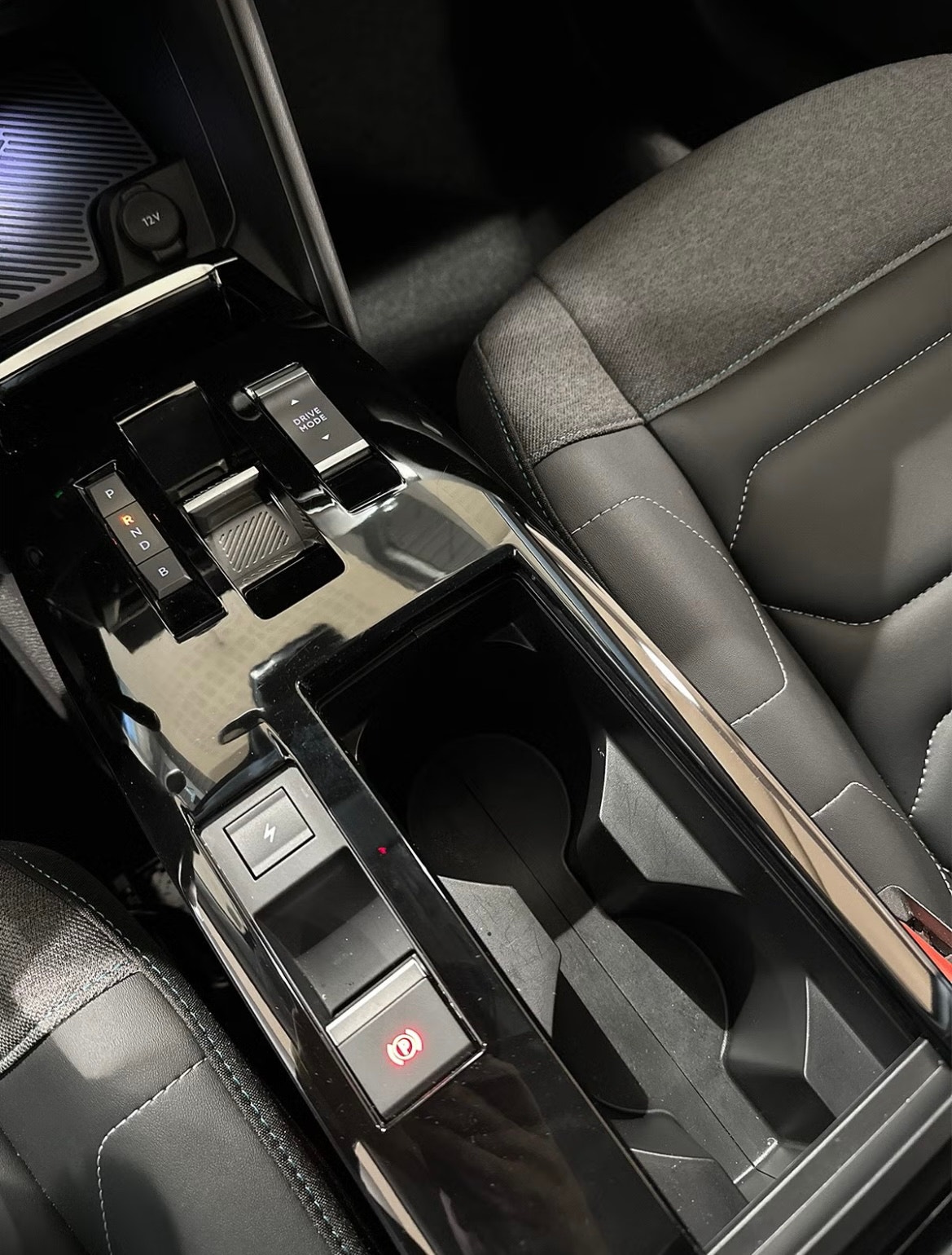 Citroën ë-C4, 136hp, 2022
