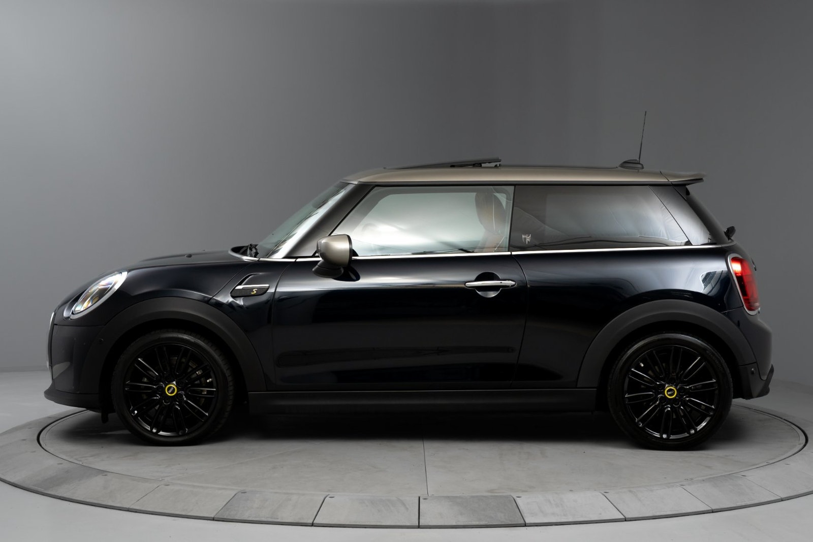 MINI Cooper SE, 184ps, 2023