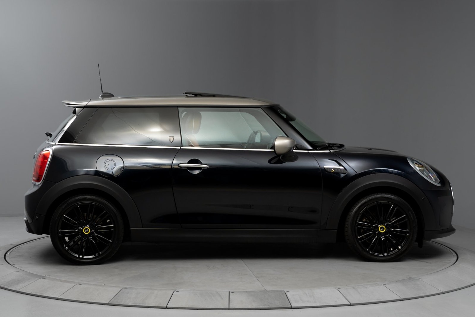 MINI Cooper SE, 184ps, 2023