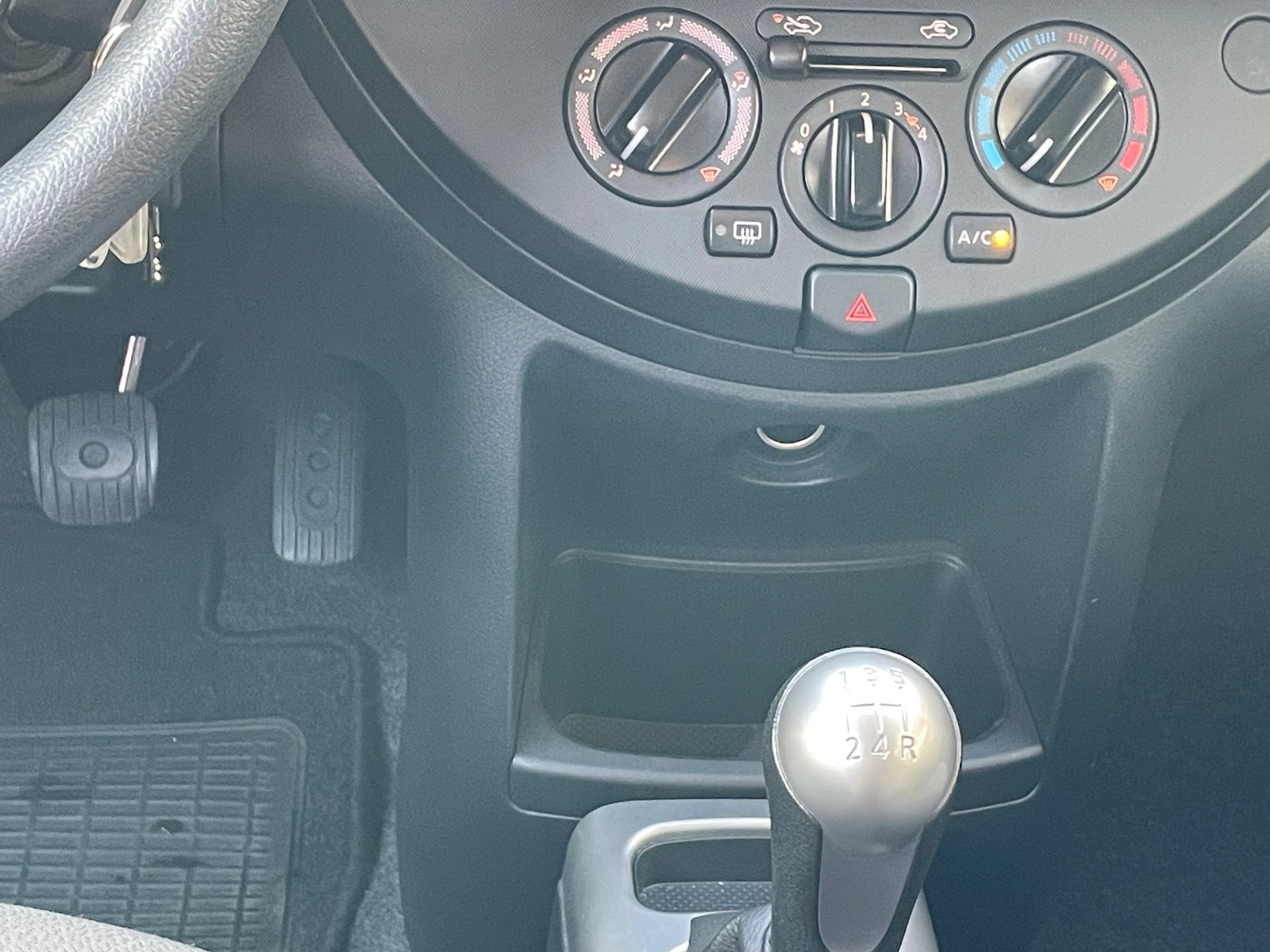 Nissan Note 1.4 Manual, 5-trins, 88ps, 2011