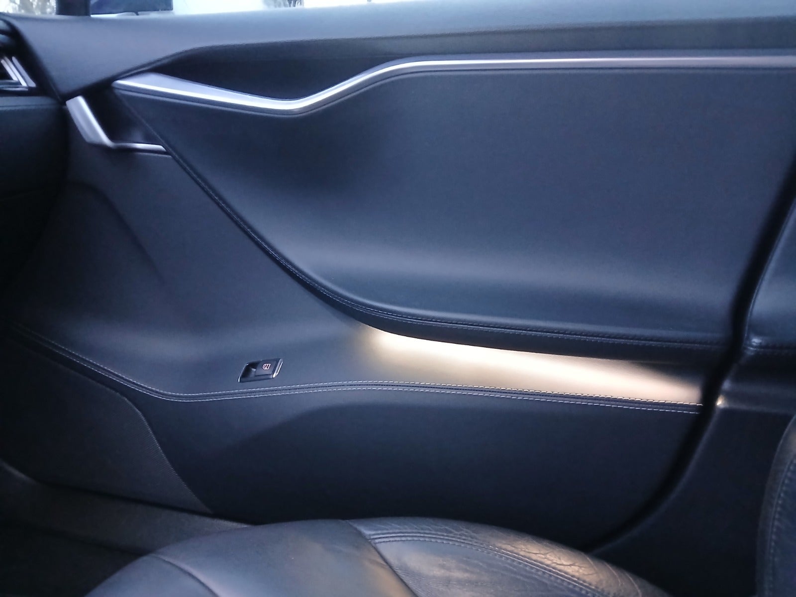 Tesla Model S 85, 378hk, 2013