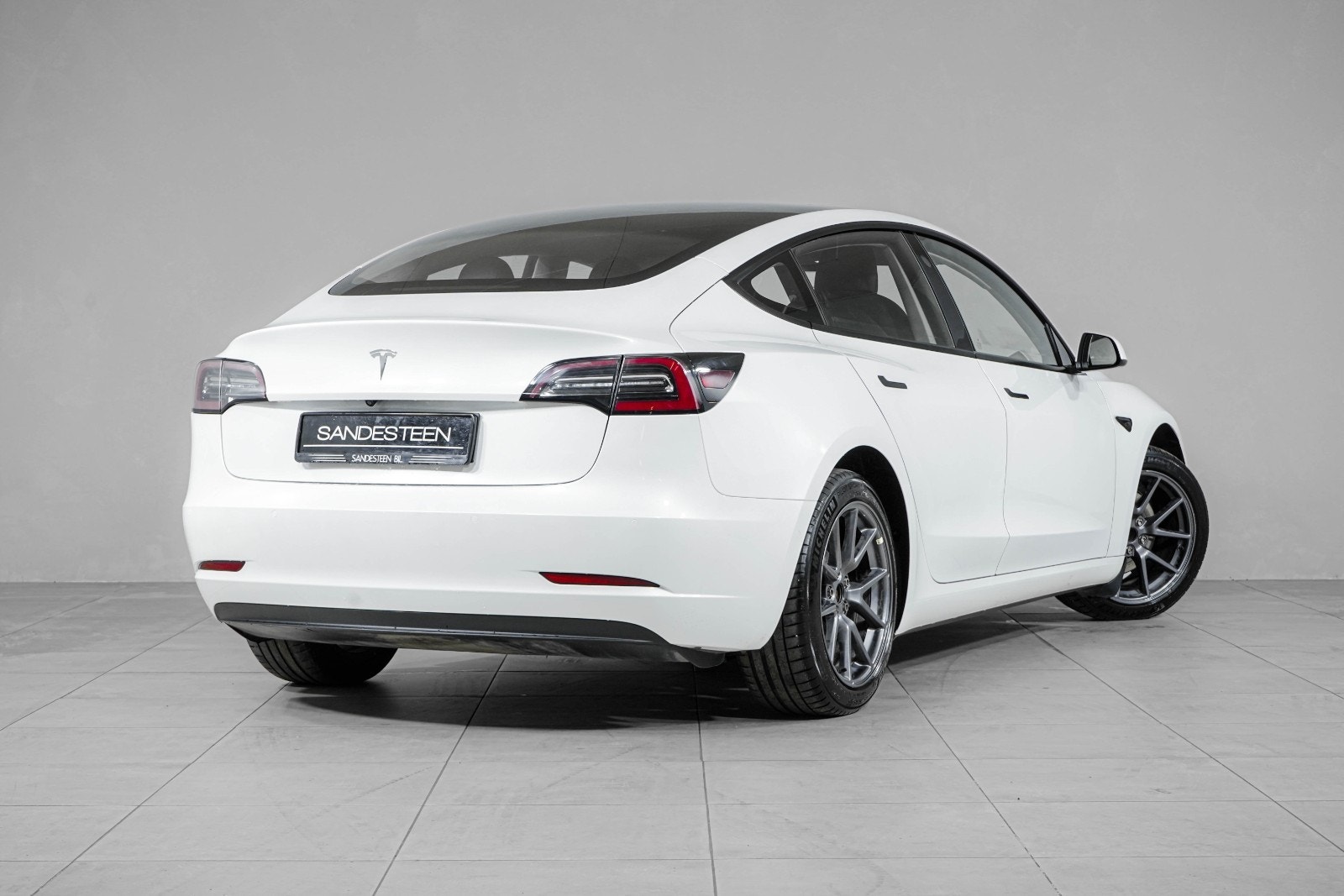 Tesla Model 3 Standard Range, 283ps, 2022
