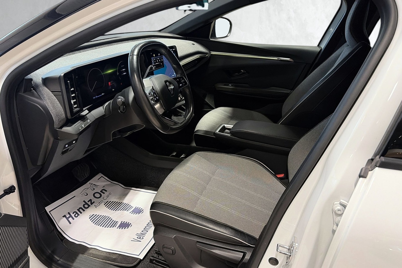 Renault Mégane E-TECH 60 kWh, 218hp, 2022
