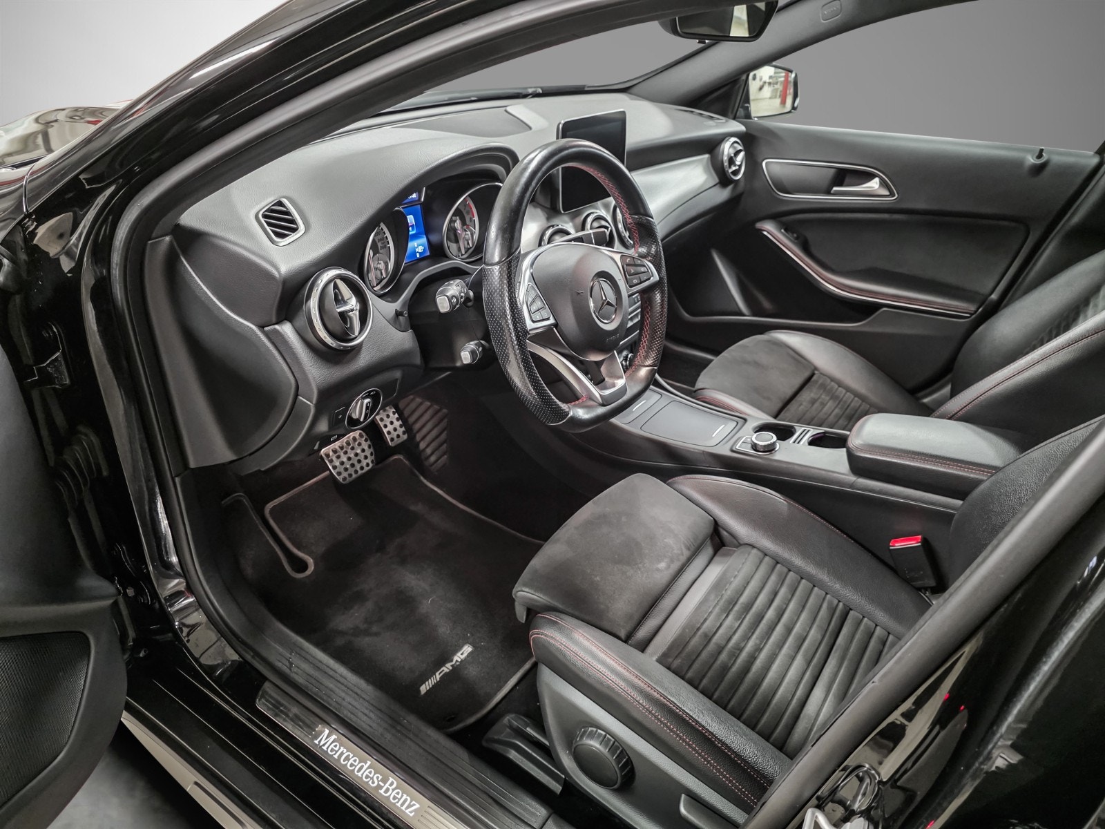 Mercedes-Benz GLA 180 7G-DCT, 122ps, 2017