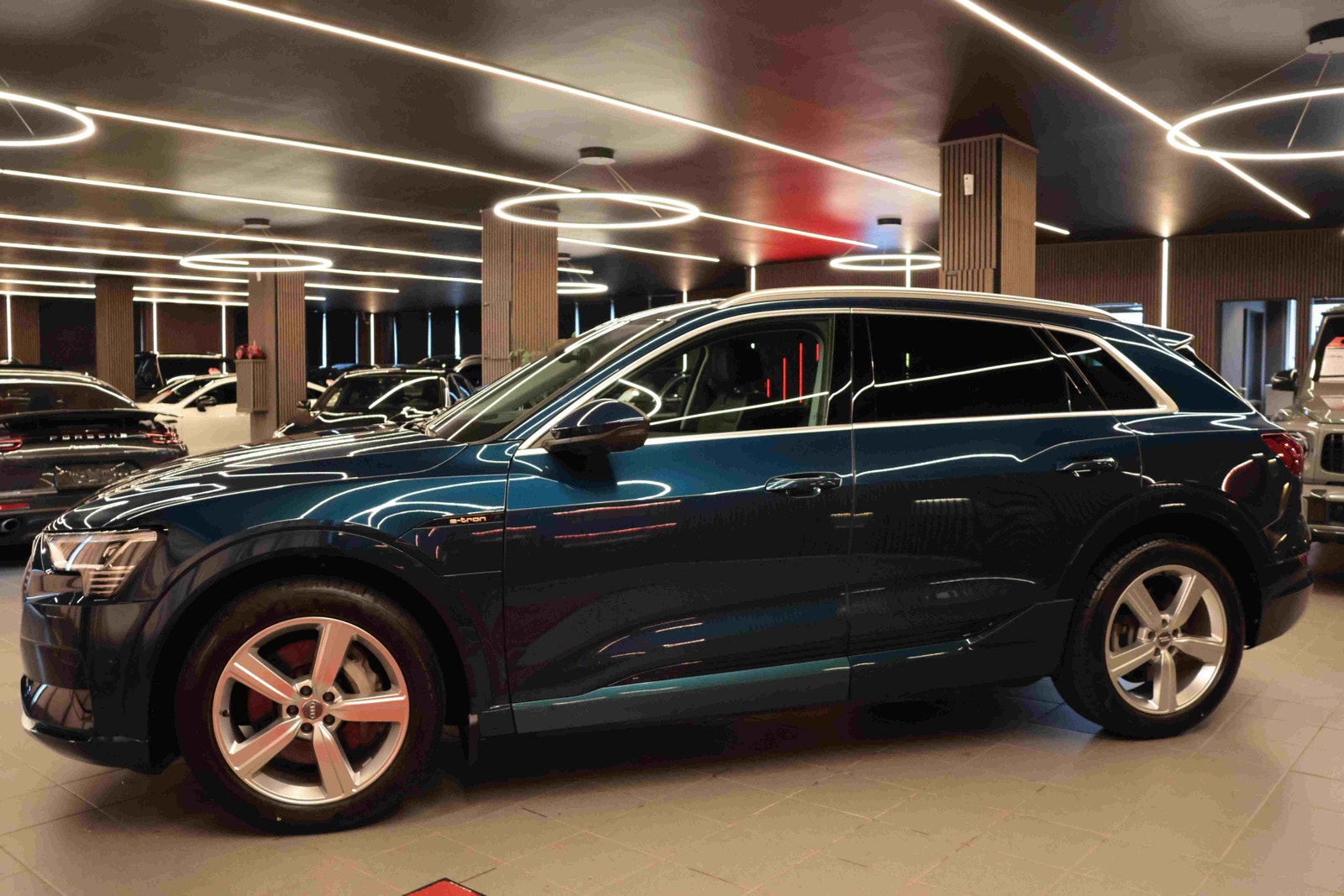 Audi e-tron 50 quattro, 313ps, 2020
