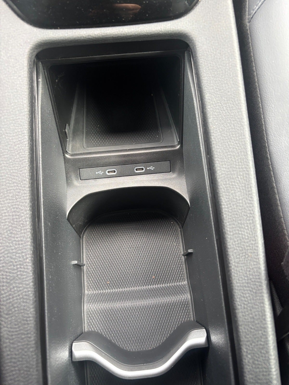 Volkswagen ID.4 Pro, 286ps, 2026