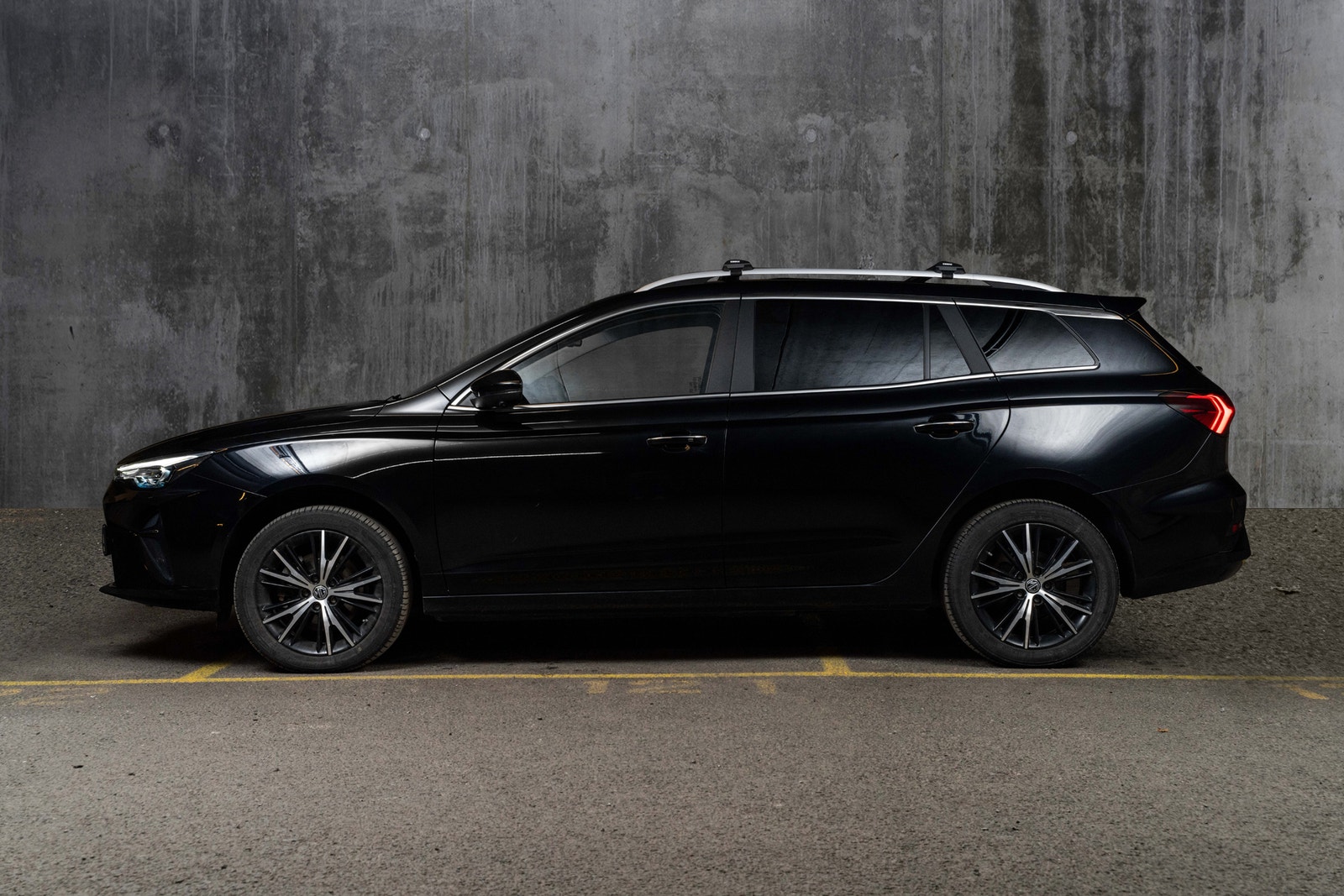 MG 5 Long Range 61.1 kWh, 156hp, 2022
