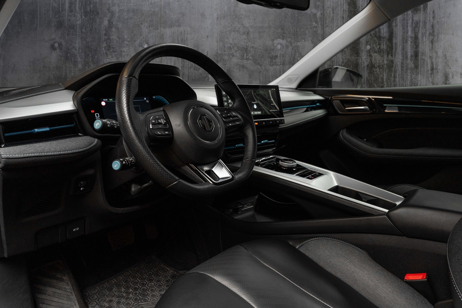 MG 5 Long Range 61.1 kWh, 156hp, 2022