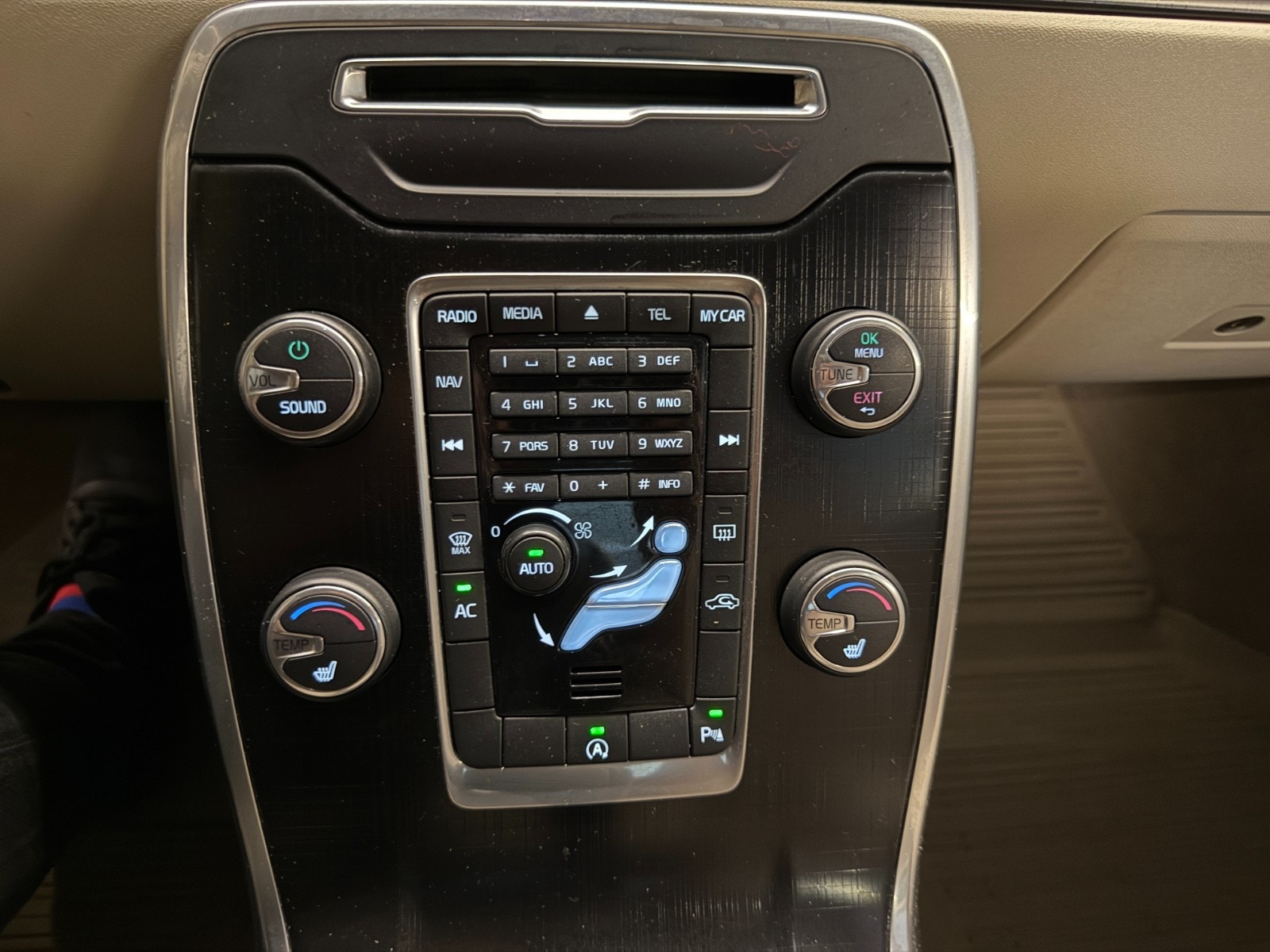 Volvo S80 D2 Powershift 6, 6-trins, 115ps, 2014
