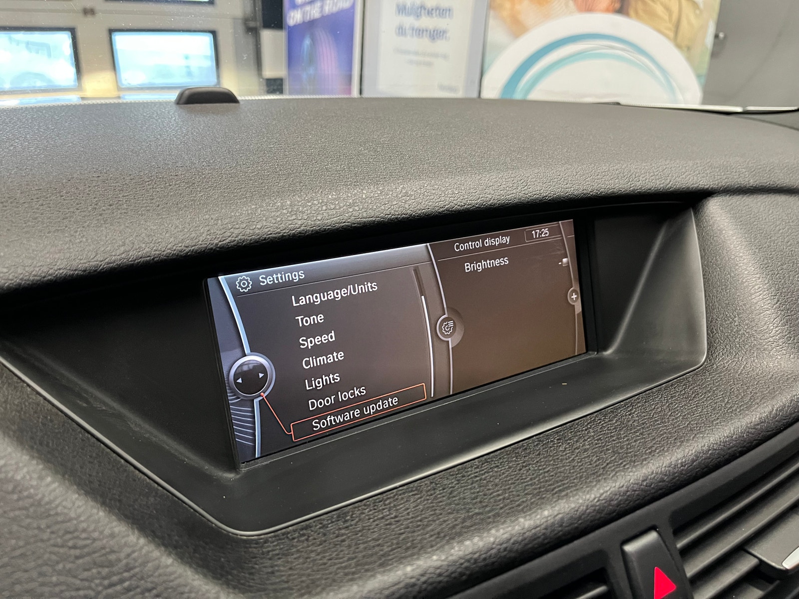 BMW X1 xDrive23d Steptronic, 204hp, 2012
