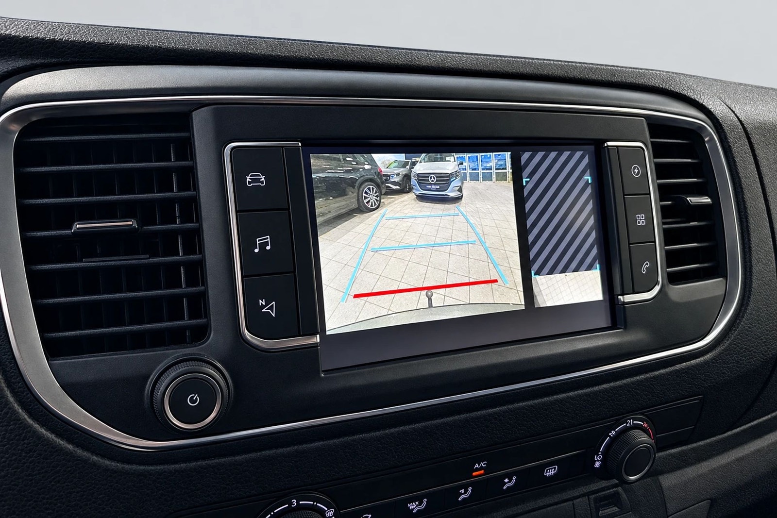 Peugeot e-Expert 75, 136ps, 2022