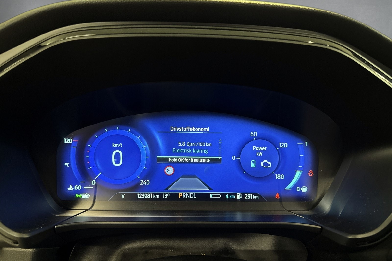 Ford Kuga Plug-In Hybrid E-CVT, 225ps, 2020