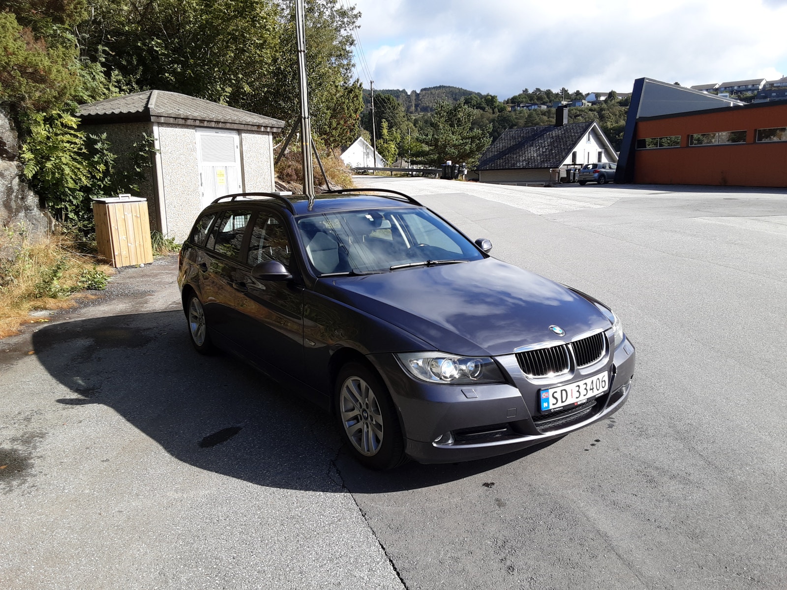 BMW 318i Touring Automatic, 6-trins, 129ps, 2006