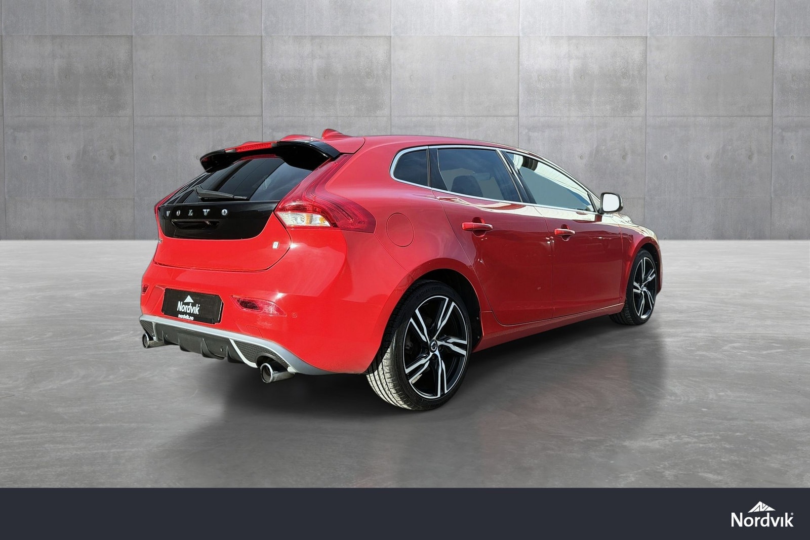 Volvo V40 T2 Manuell, 6-trinn, 122hk, 2017