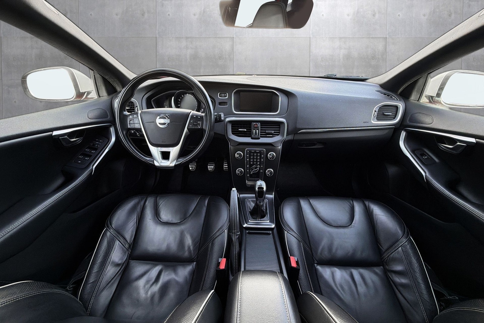 Volvo V40 T2 Manuell, 6-trinn, 122hk, 2017