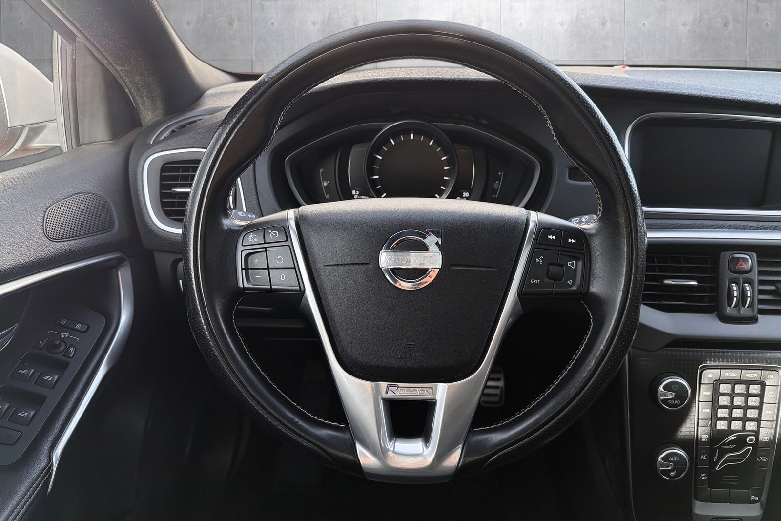Volvo V40 T2 Manuell, 6-trinn, 122hk, 2017