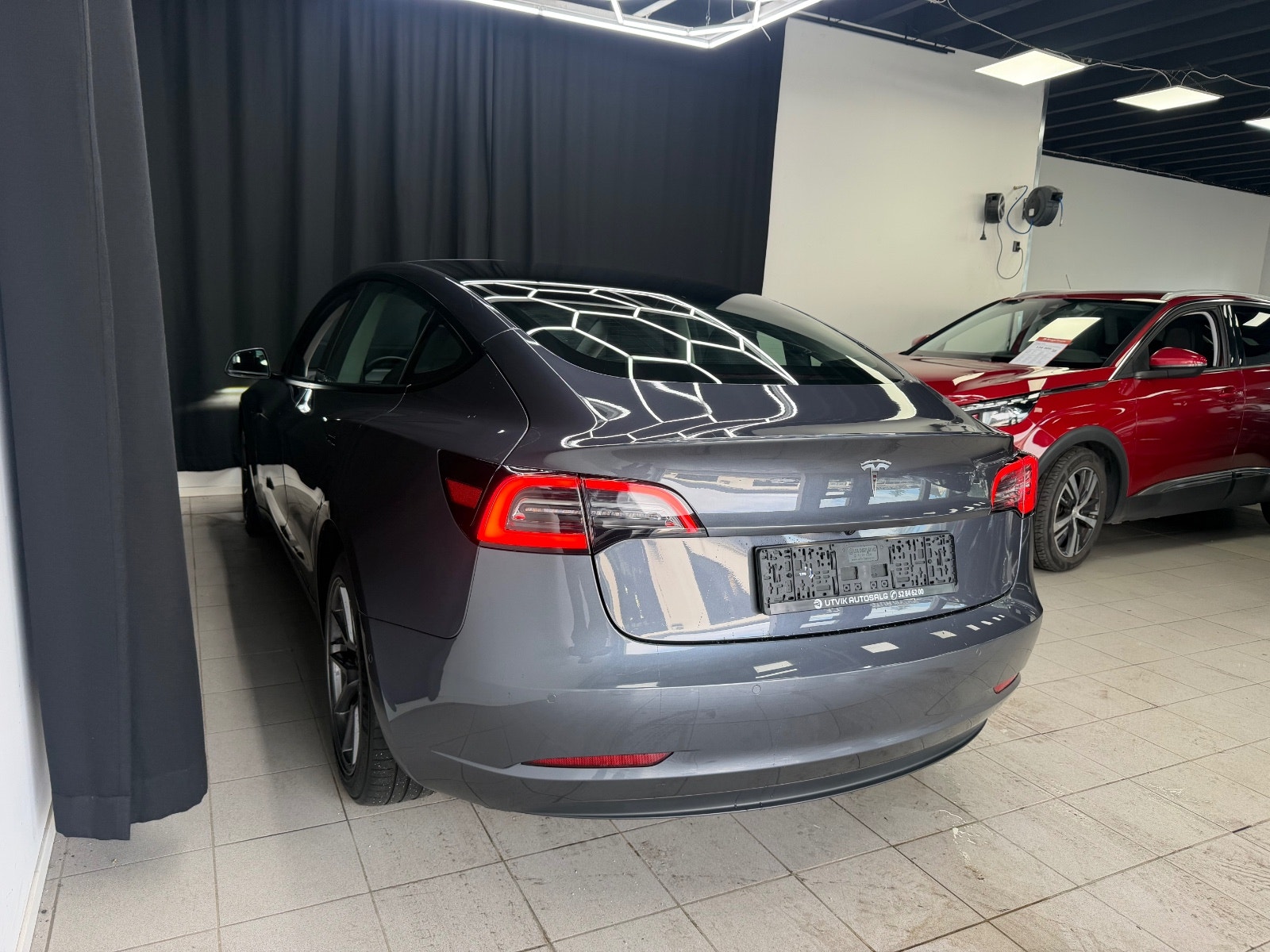 Tesla Model 3 Standard Range Plus, 325ps, 2021