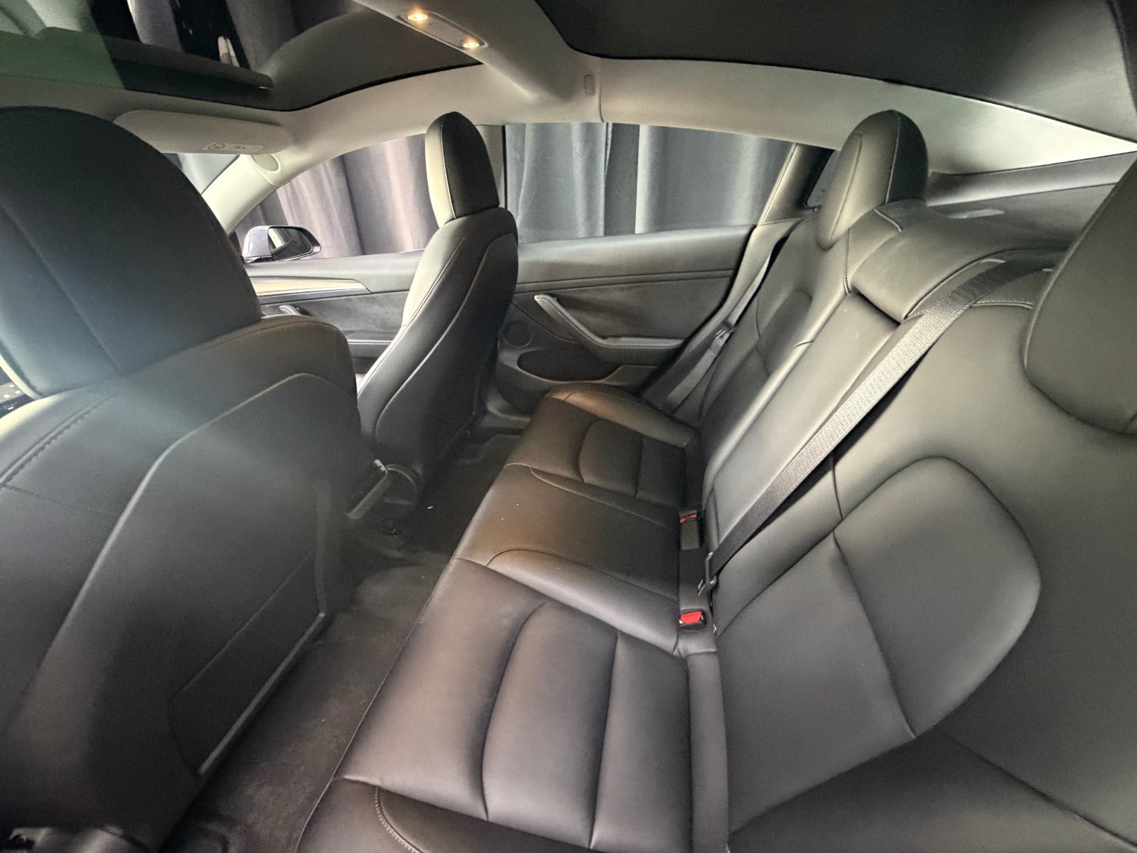 Tesla Model 3 Standard Range Plus, 325ps, 2021