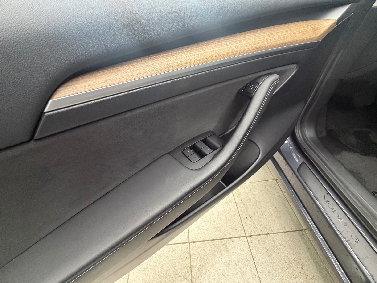 Tesla Model 3 Standard Range Plus, 325ps, 2021