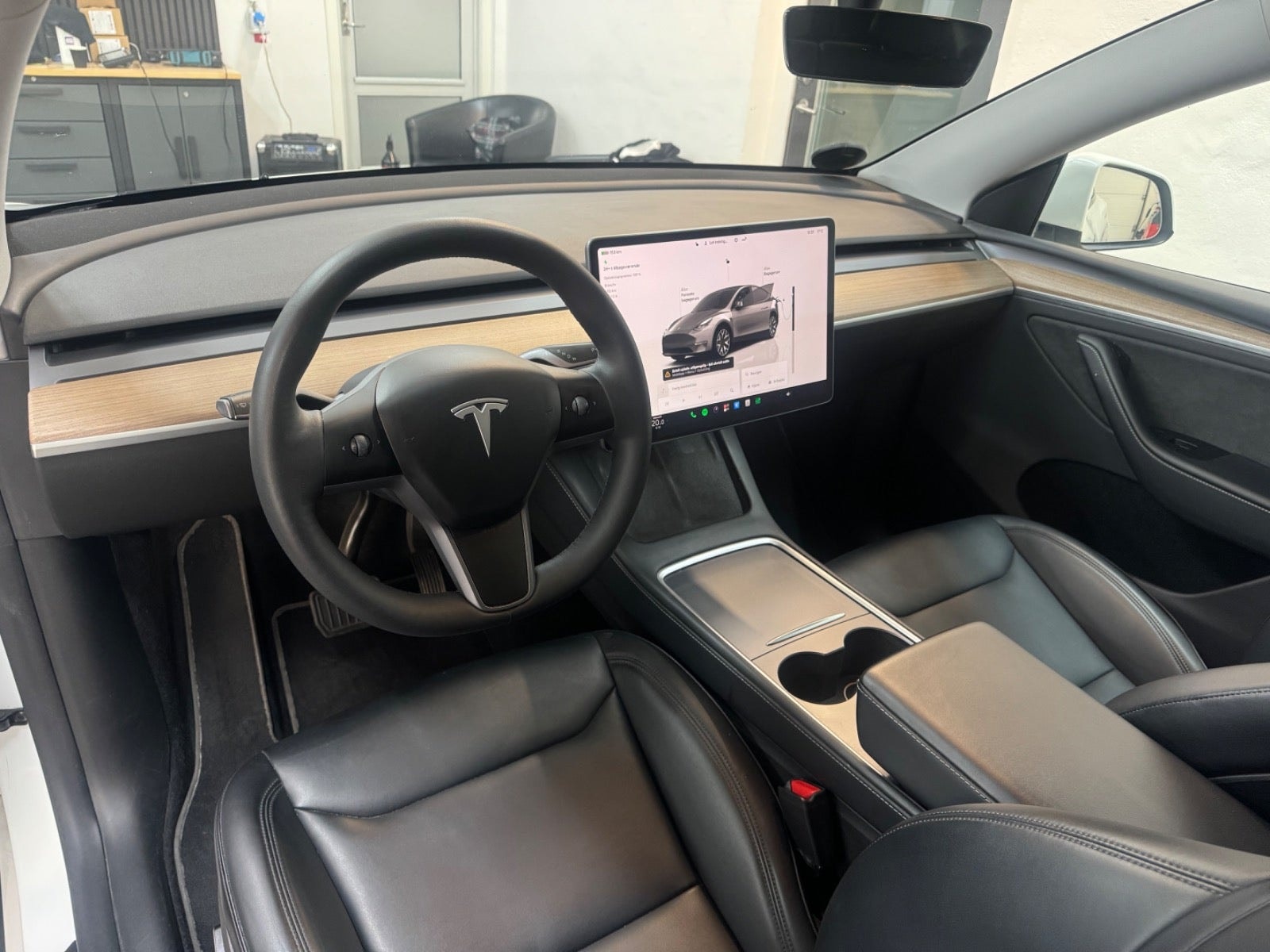 Tesla Model Y Long Range RWD, 347hp, 2024