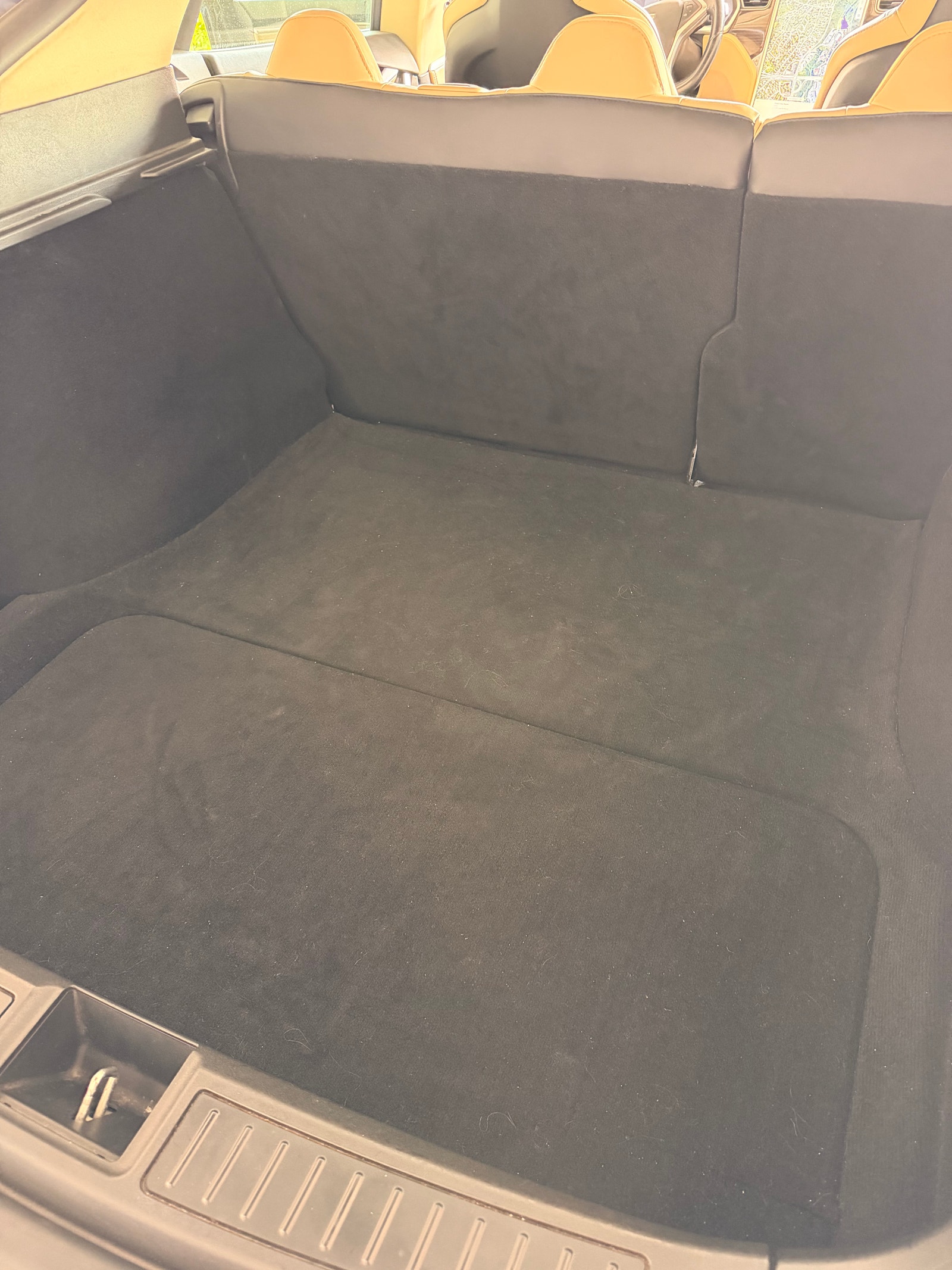 Tesla Model S 85, 378hp, 2014