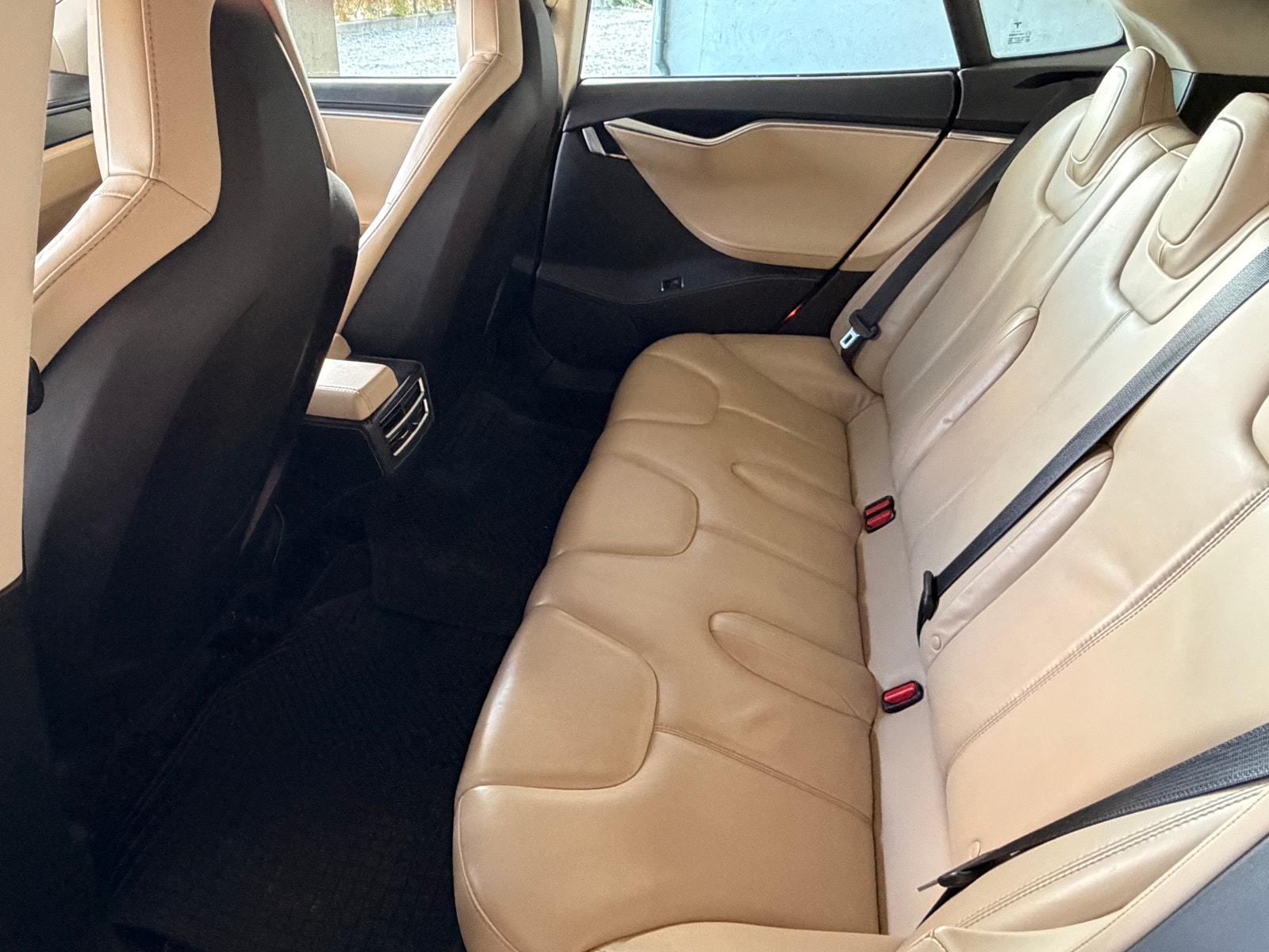 Tesla Model S 85, 378hp, 2014