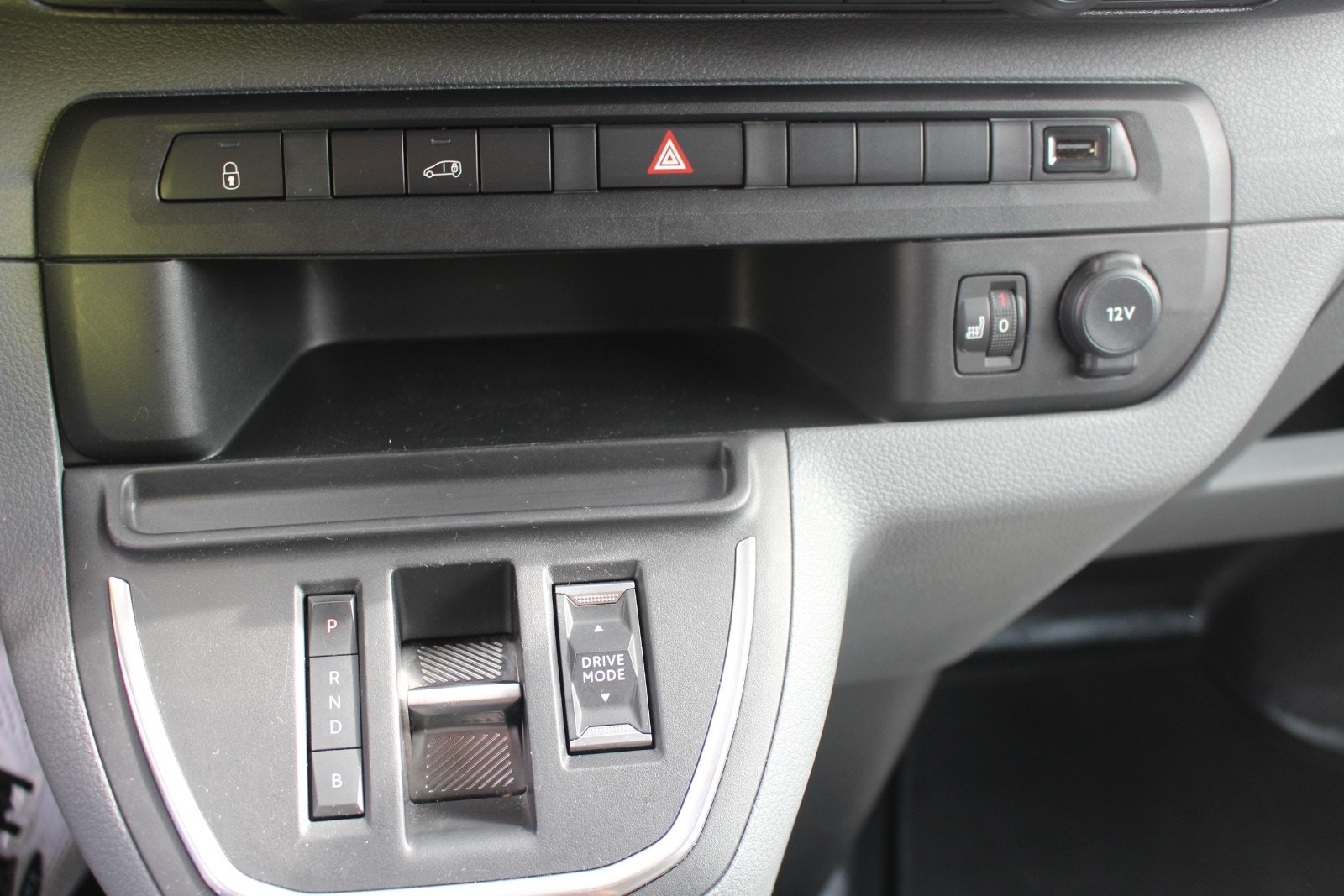Peugeot e-Expert 75, 136hp, 2023