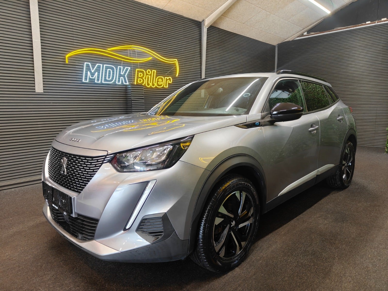 Peugeot e-2008, 136ps, 2022