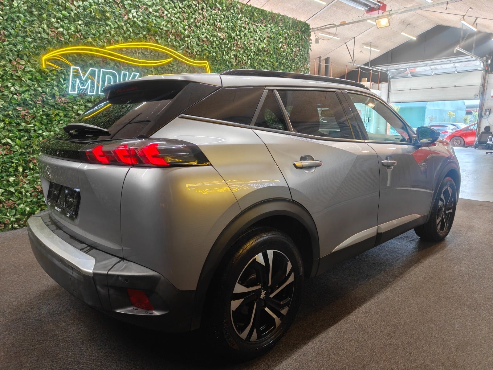 Peugeot e-2008, 136ps, 2022