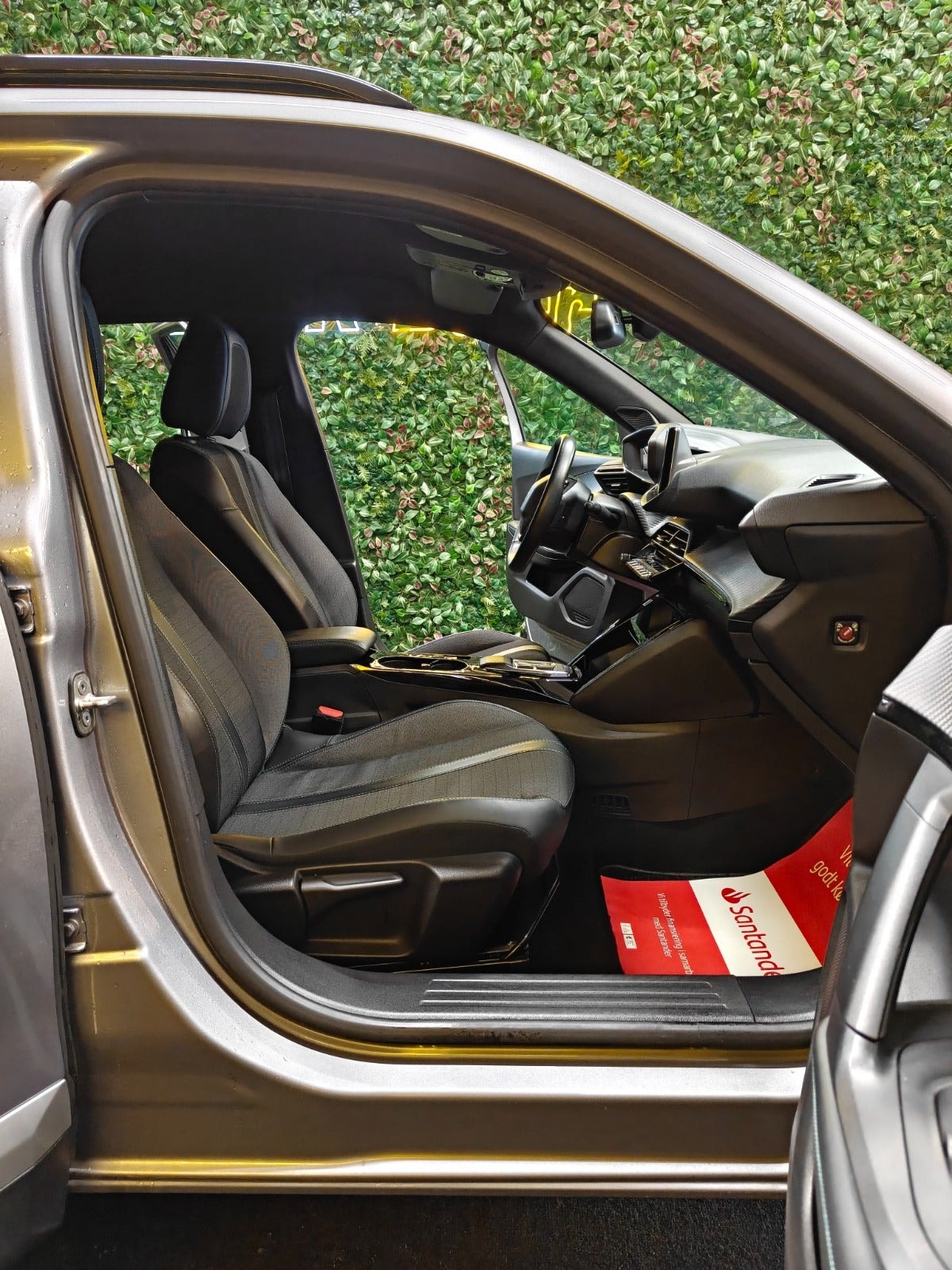 Peugeot e-2008, 136ps, 2022