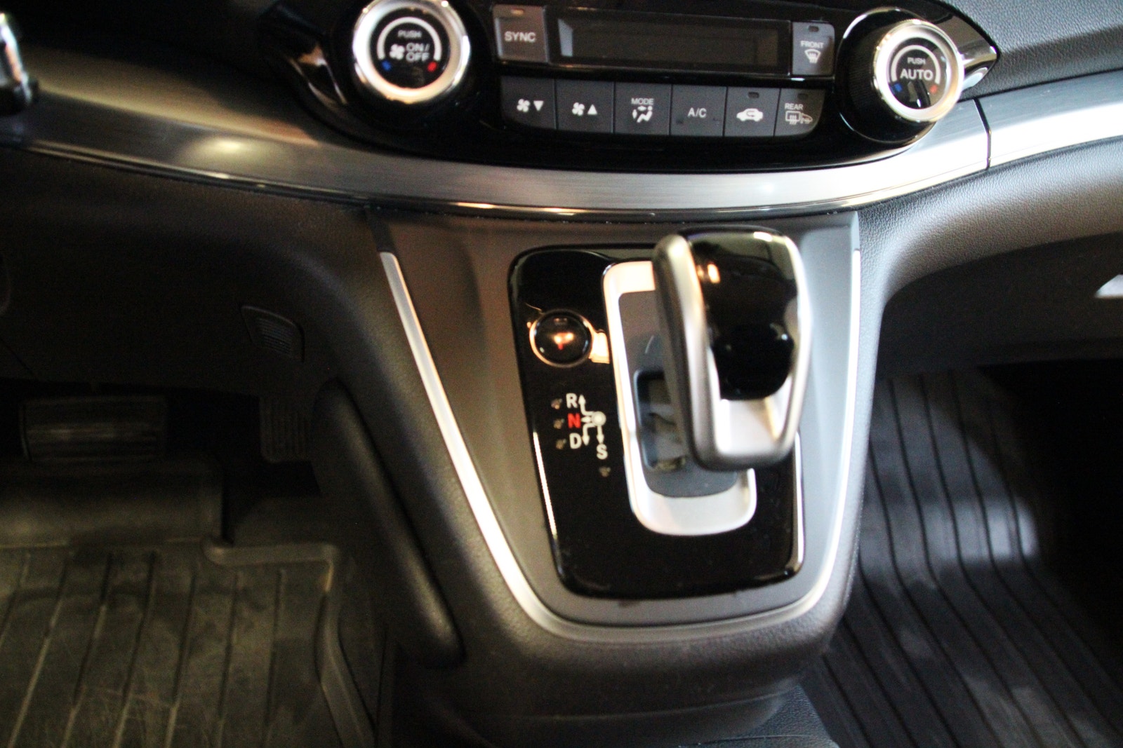 Honda CR-V 1.6 i-DTEC 4WD Automatic, 9-trins, 160ps, 2015