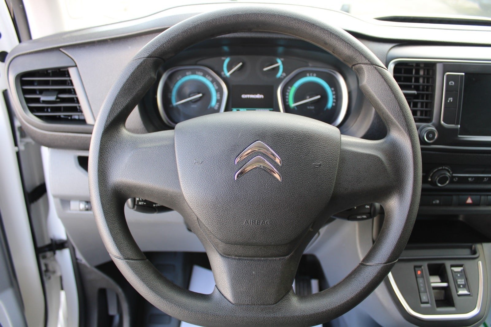 Citroën ë-Jumpy 75, 136hp, 2021