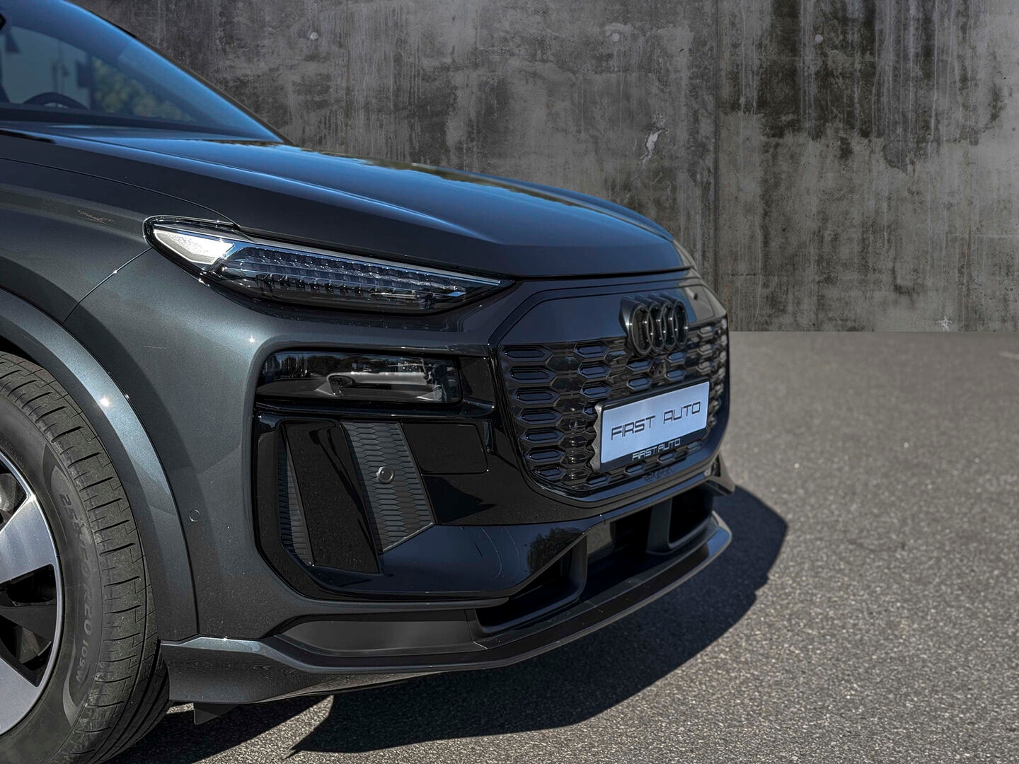 Audi Q6 e-tron quattro, 388ps, 2024