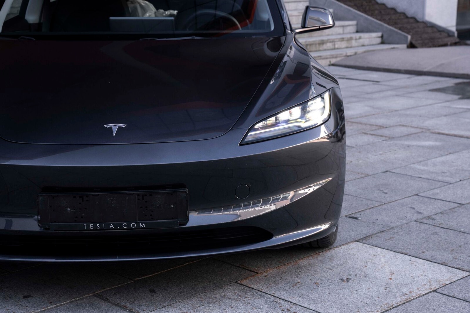 Tesla Model 3 Long Range AWD, 498ps, 2024