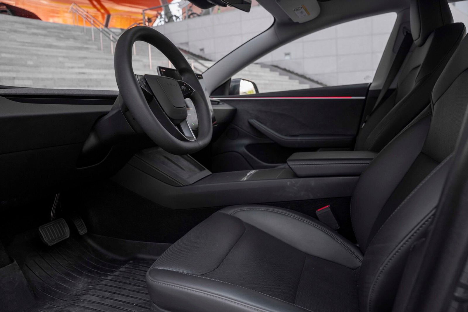 Tesla Model 3 Long Range AWD, 498ps, 2024