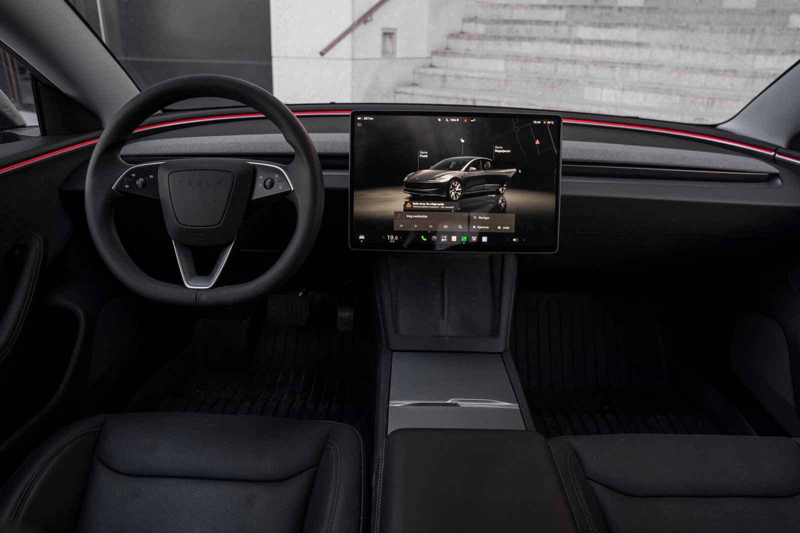 Tesla Model 3 Long Range AWD, 498ps, 2024