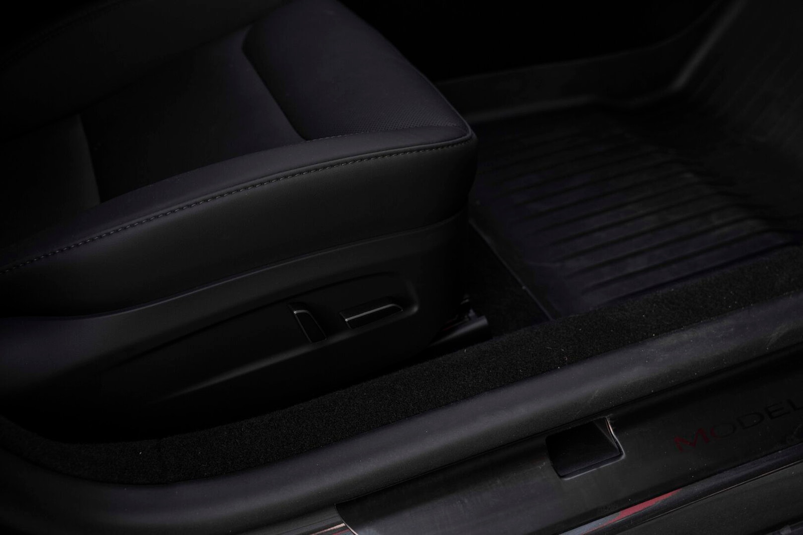 Tesla Model 3 Long Range AWD, 498ps, 2024