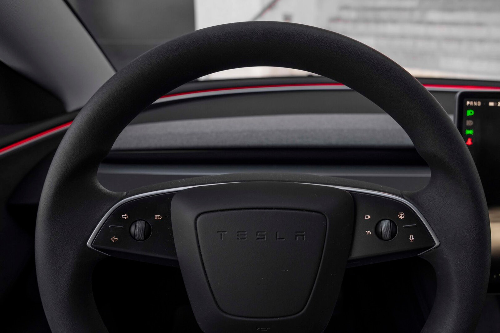 Tesla Model 3 Long Range AWD, 498ps, 2024