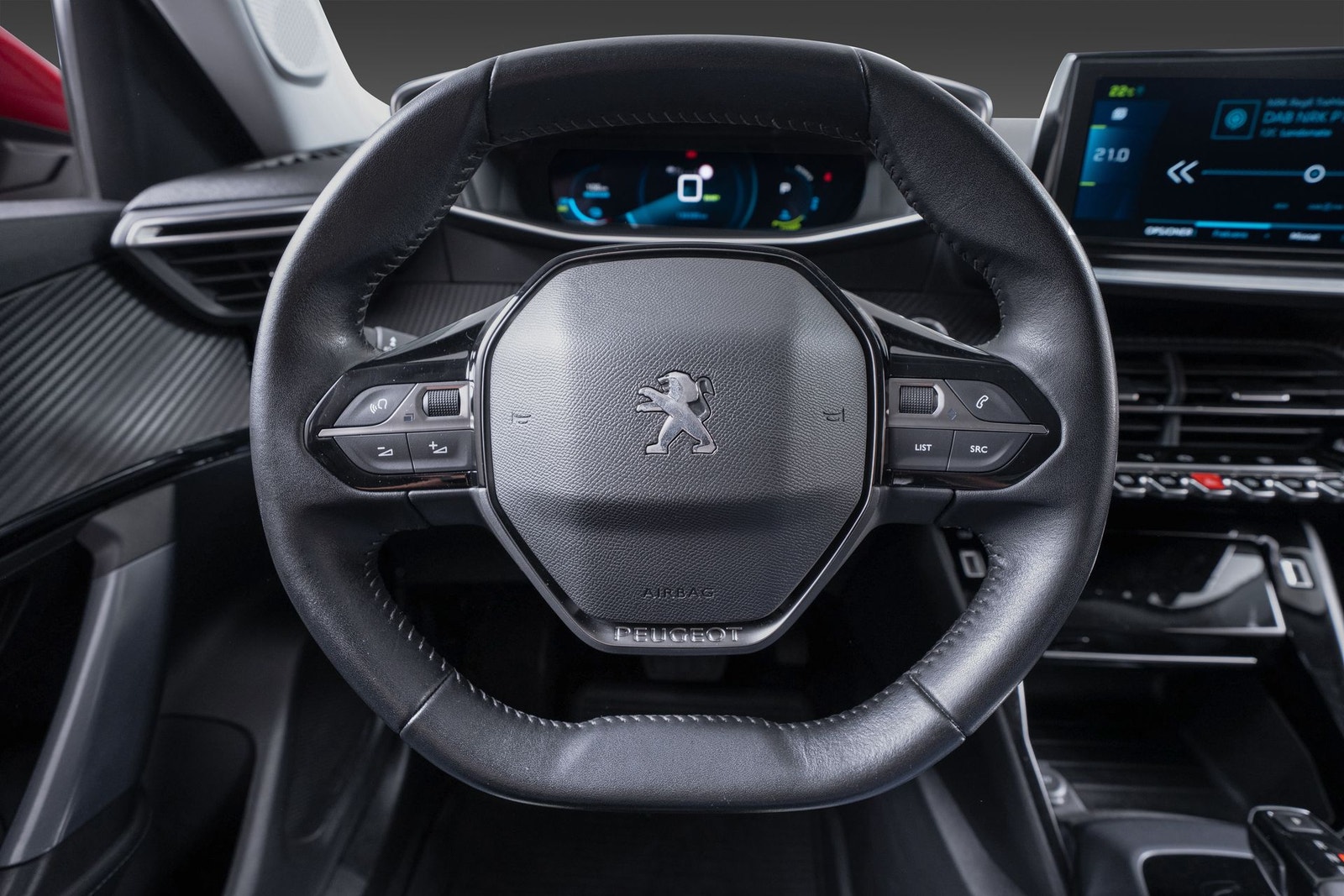 Peugeot e-2008, 136hp, 2020