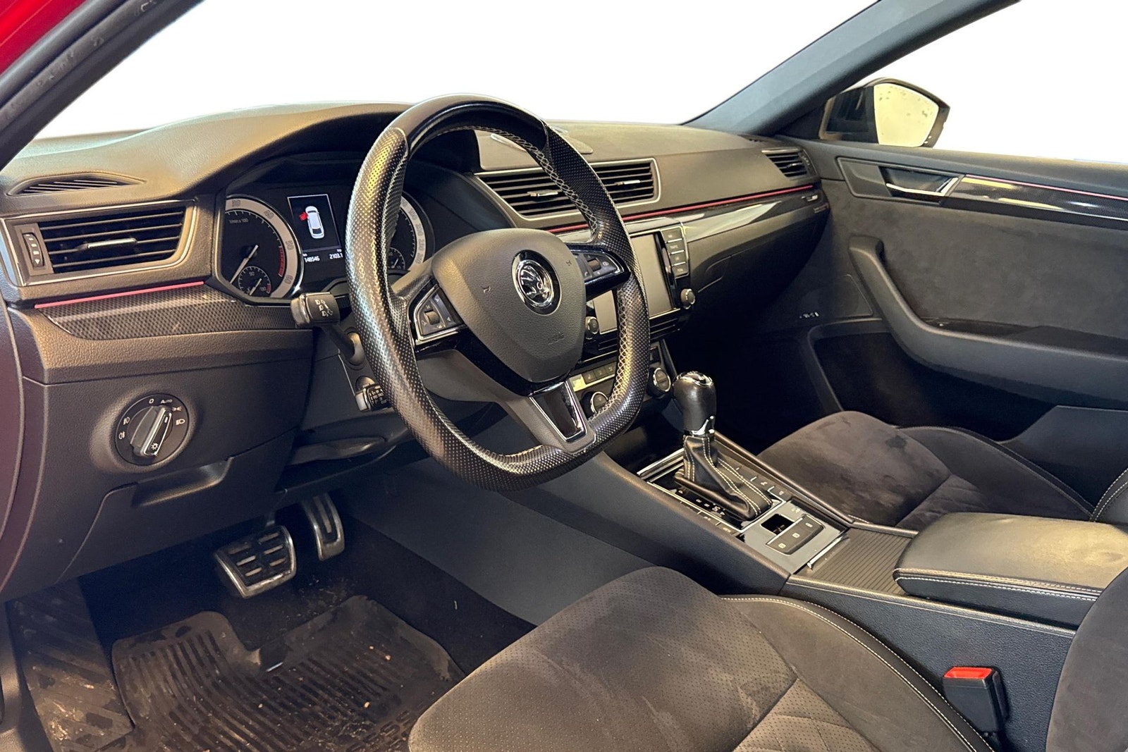 Škoda Superb Stasjonsvogn 2.0 TDI 4x4 SCR DSG sekvensiell, 6-trinn, 190ps, 2017